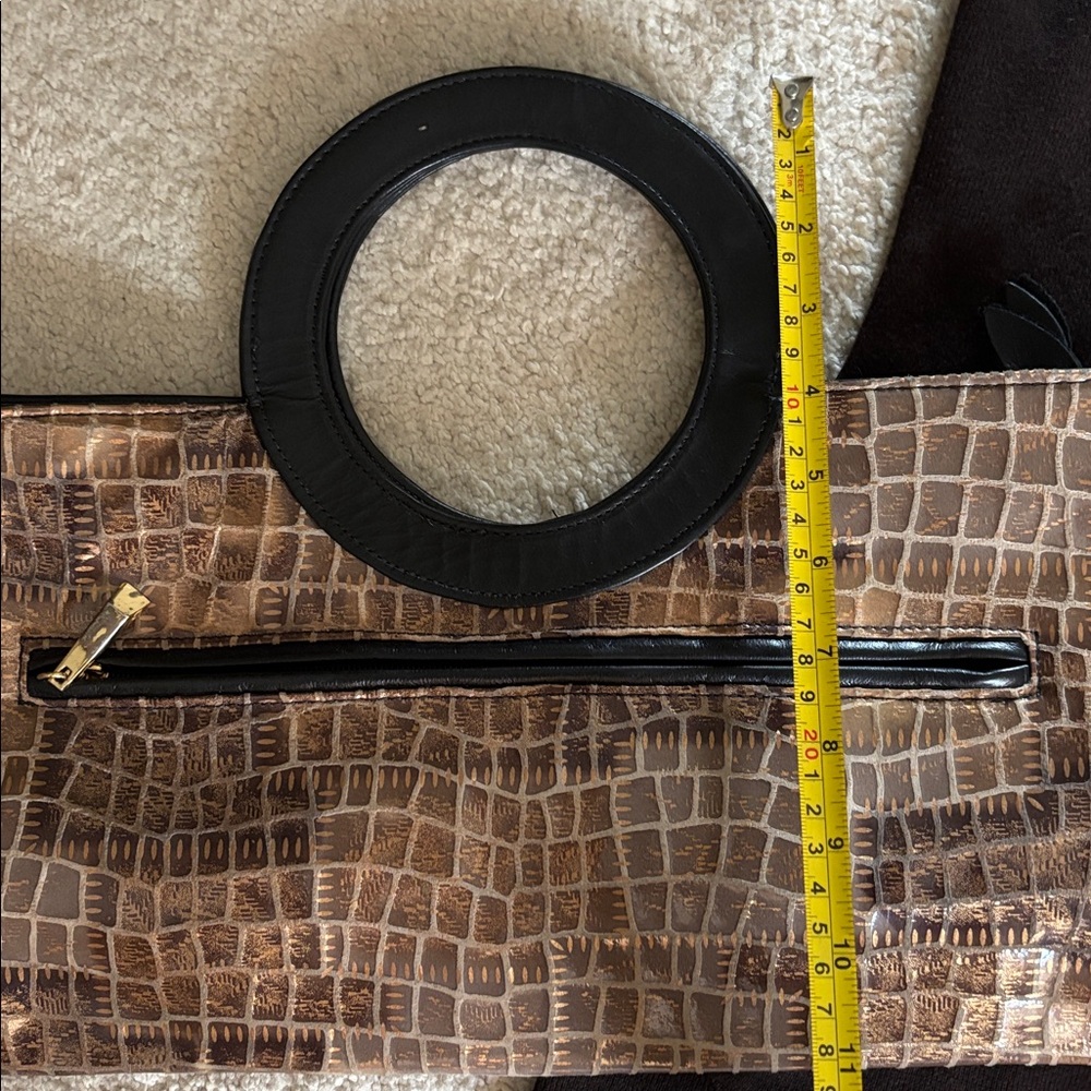 Faux Crocodile Pattern Clutch - Picture 10 of 16
